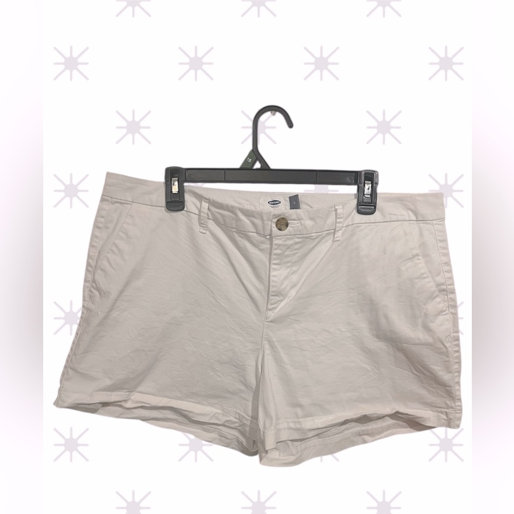 Old Navy Women's Light Tan Shorts